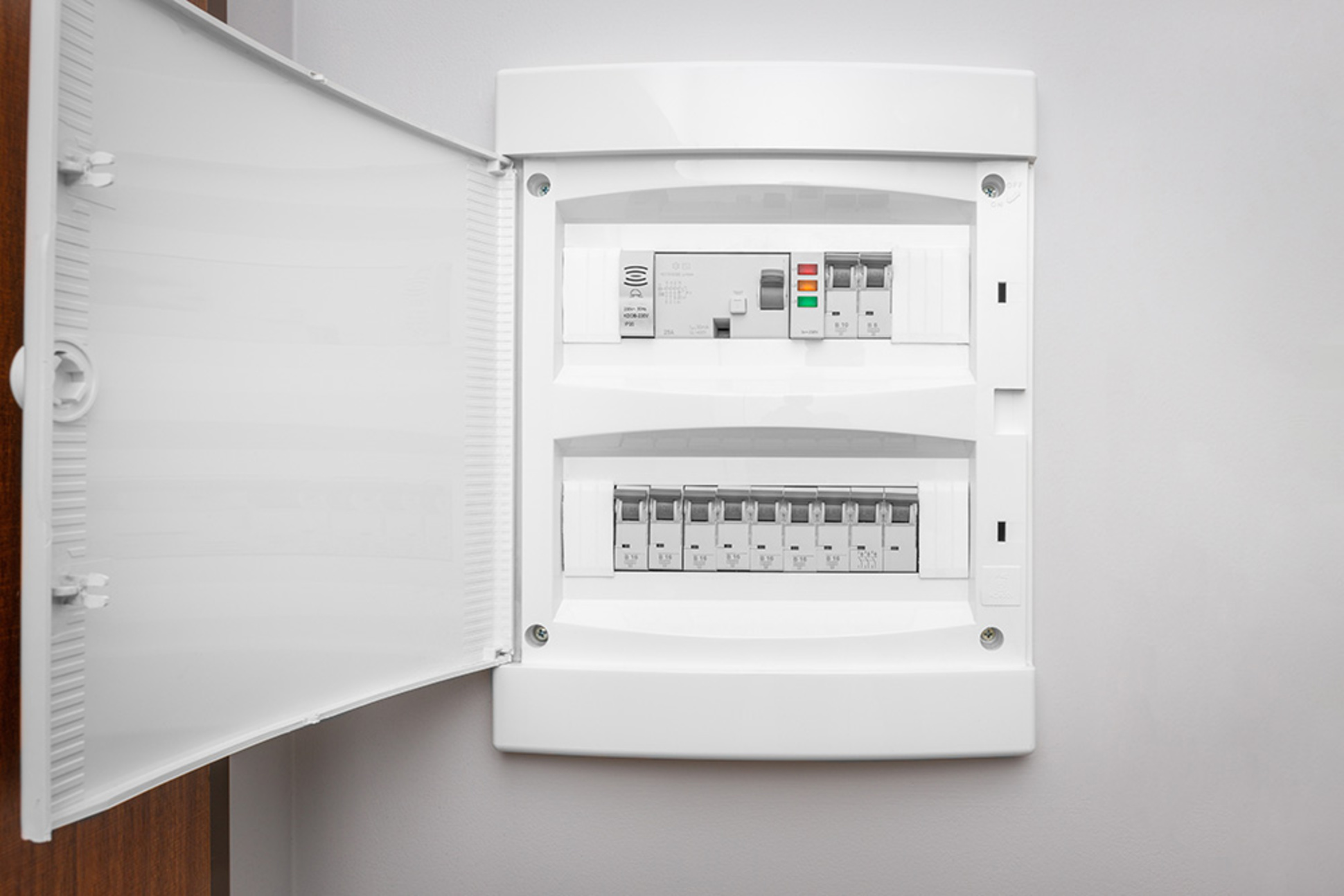 Über­spannungs­schutz bei ESH Elektro Service Henninger GmbH in Salzatal OT Pfützthal