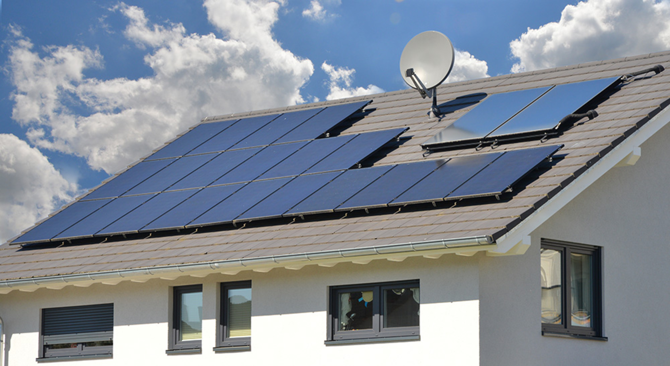 Photovoltaik bei ESH Elektro Service Henninger GmbH in Salzatal OT Pfützthal